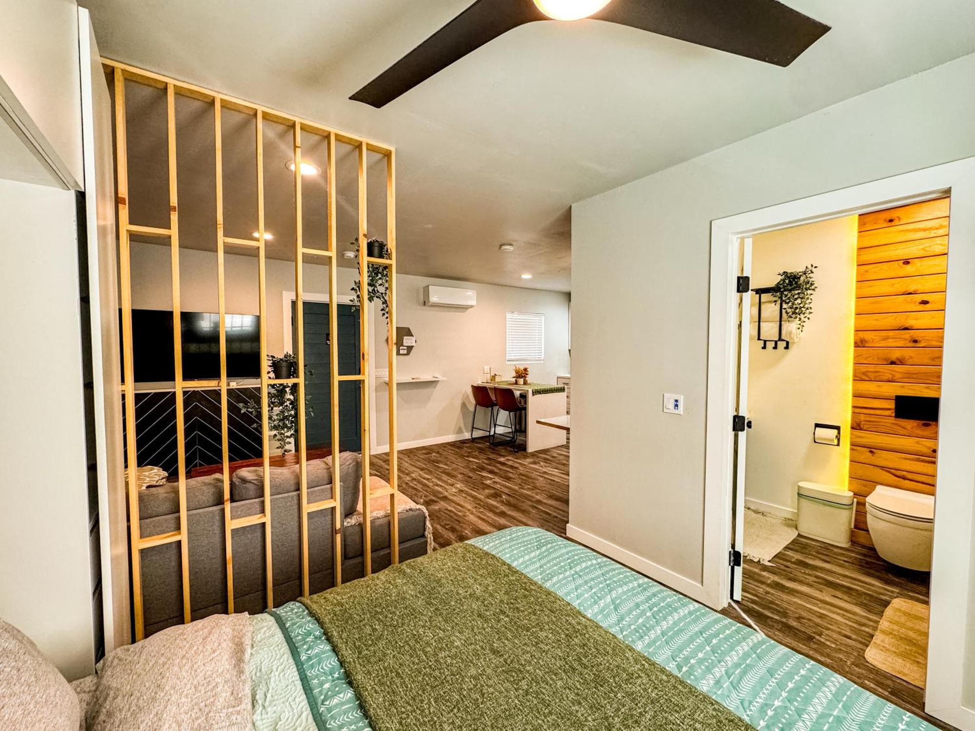 Private-Suite, Kitchen, Laundry, Rainfall Shower, 4Ktv Эль-Сентро Экстерьер фото